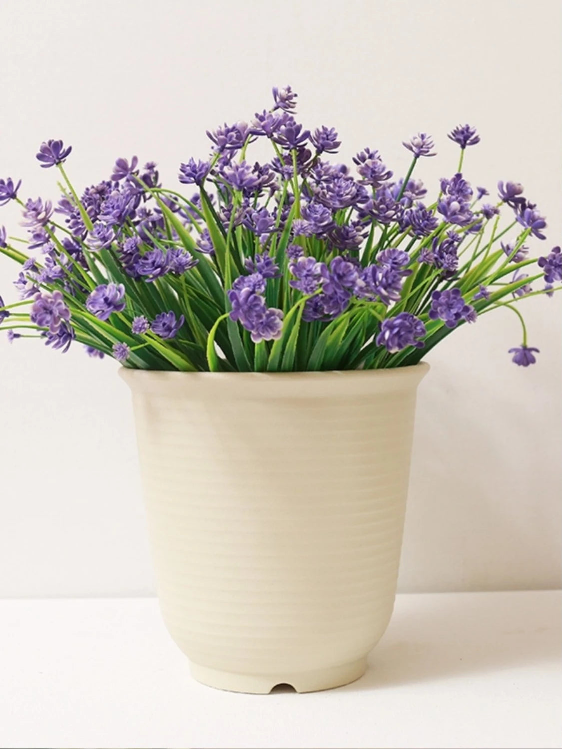 Eco-friendly Resin Nordic Style Plastic Flower Pots Large Size Succulent Plant Pots Indoor Outdoor Courtyard Simulation Ceramic