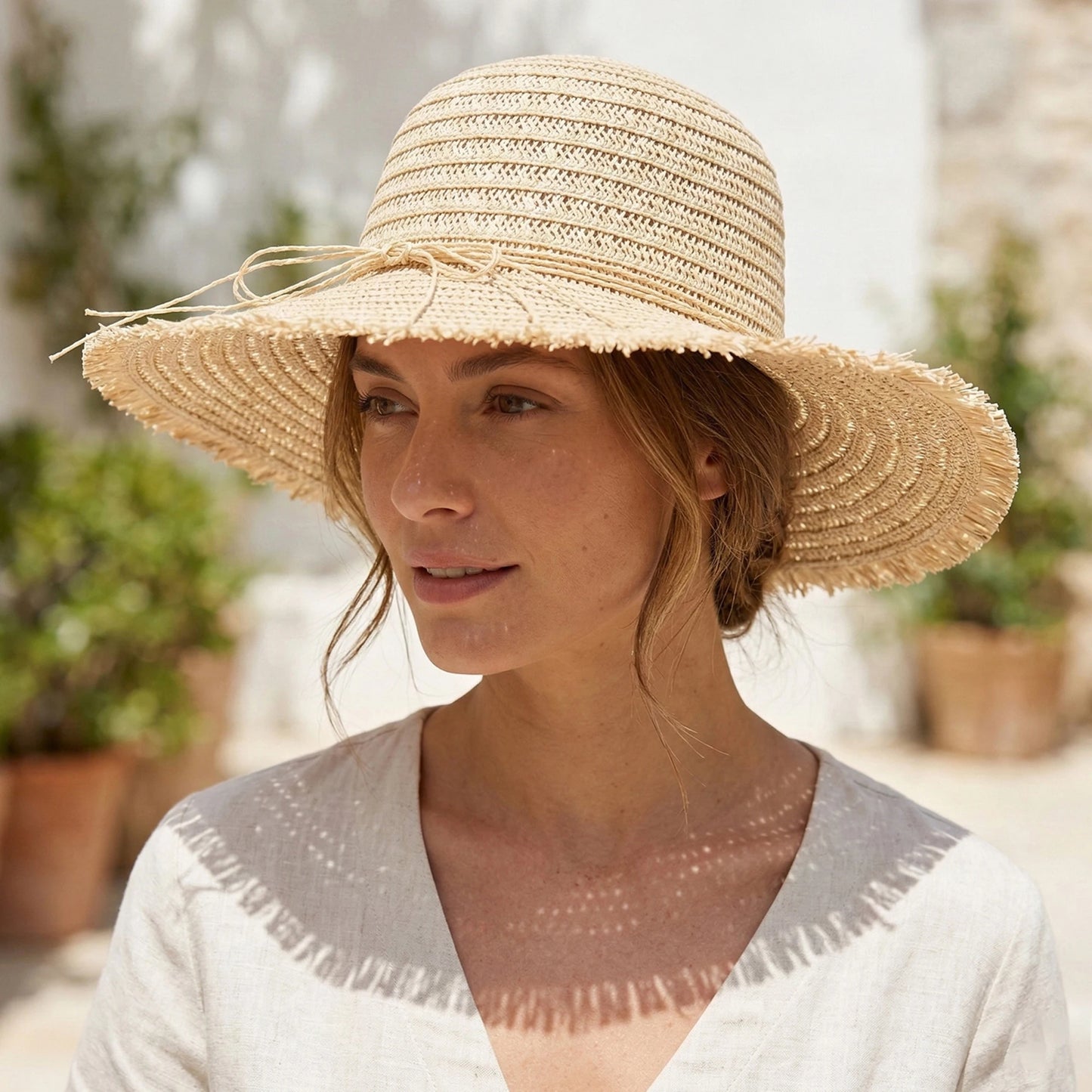 Women’s Wide Brim Straw Sun Hat For Summer Beach Wear