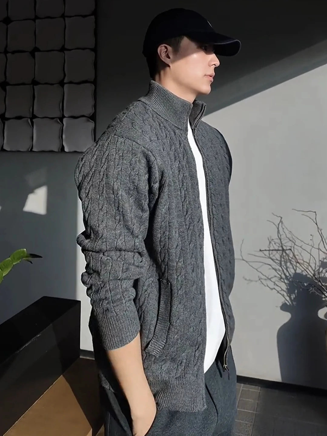 Men's Knitted Short Cardigan Jacket Spring Cleanfit Heavy Hard Short Sweater Classical Style Zipper Closure Long Sleeve Regul...