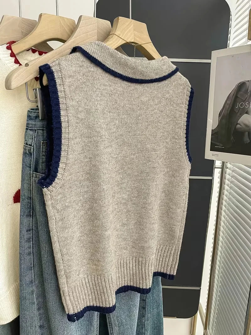 Women's Knitted Vest With Polo Collar And Contrast Piping