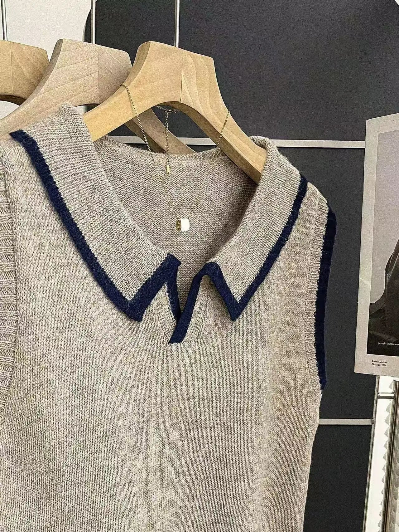 Women's Knitted Vest With Polo Collar And Contrast Piping