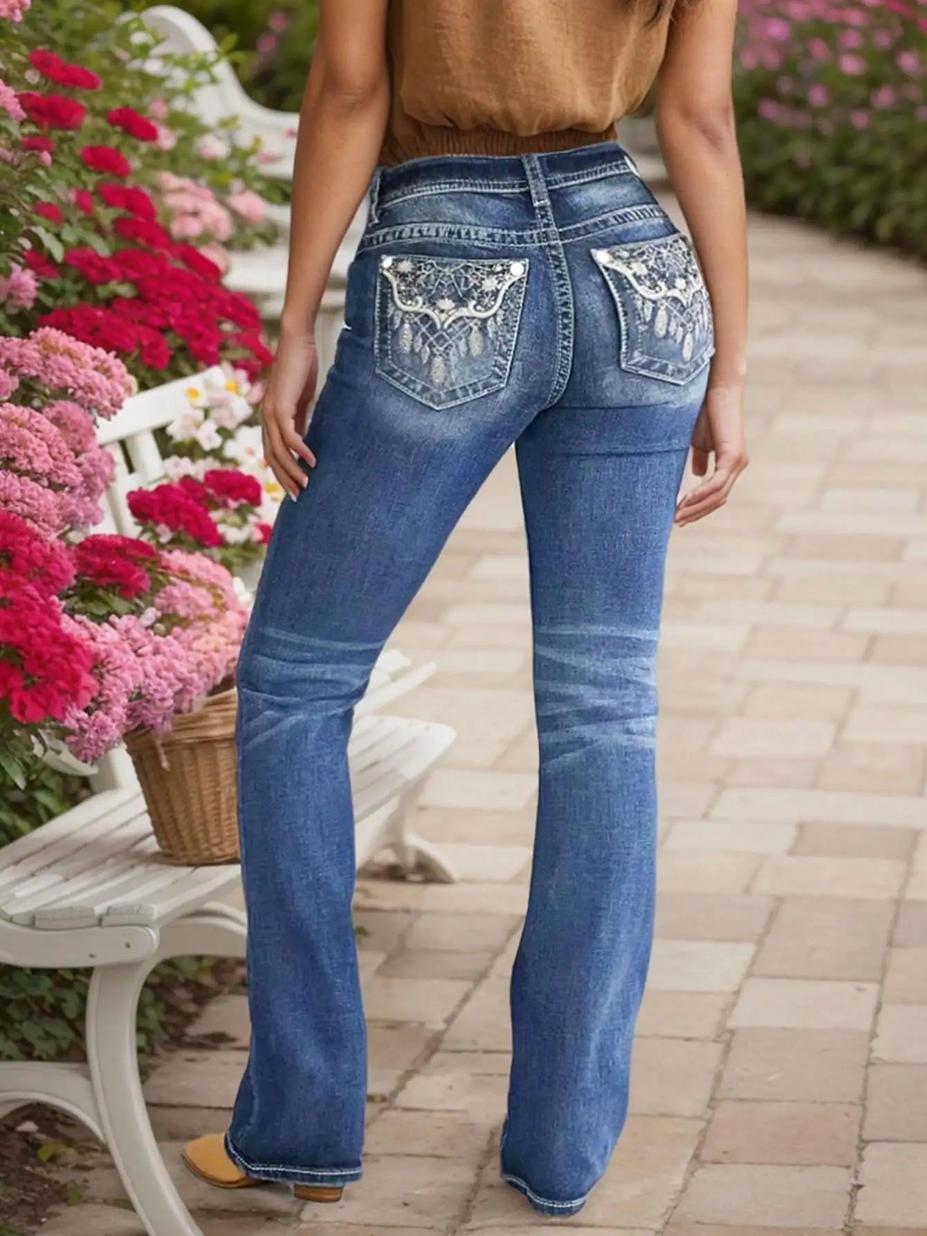 Women's Embroidered Denim Jeans With Slim Fit And Heavy-Duty Stitching
